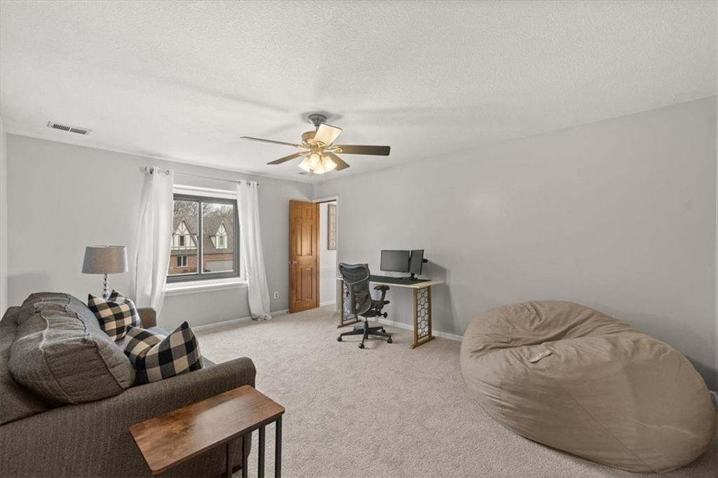 2553 NW Bent Tree Circle — photo 31