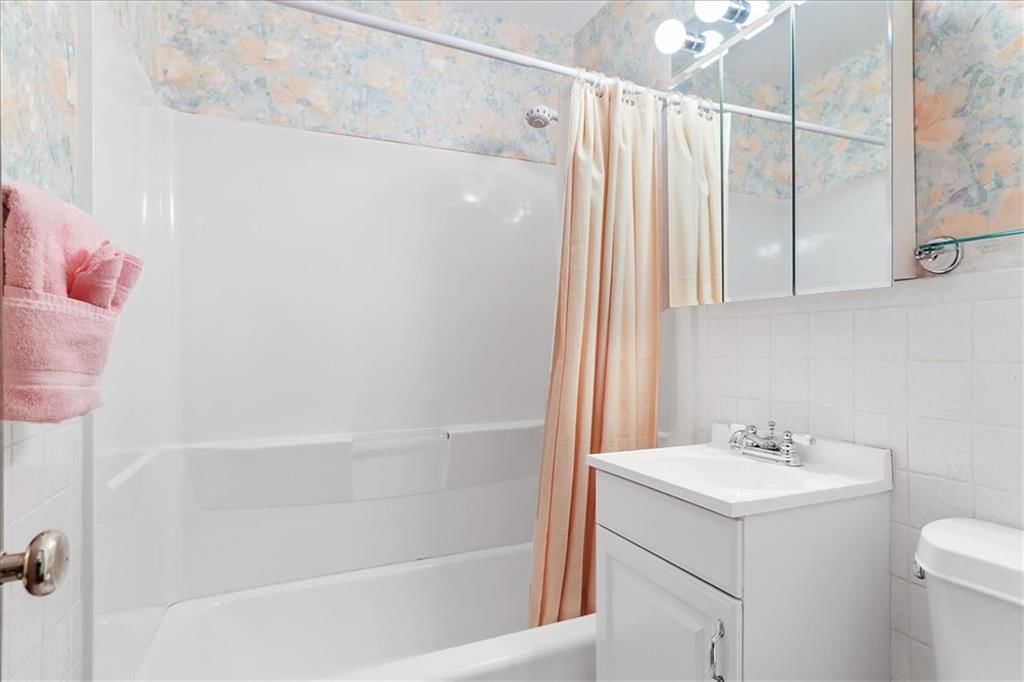 5013 NE 42nd Street — photo 17