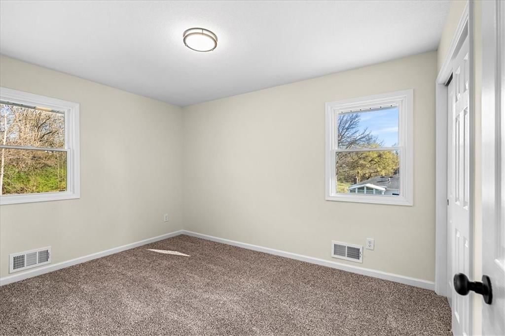 8721 E 57TH Terrace — photo 14