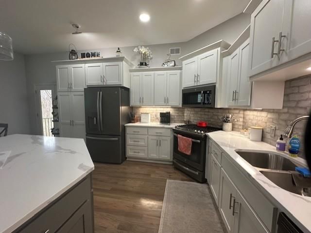 708 Riverwood Drive — photo 3