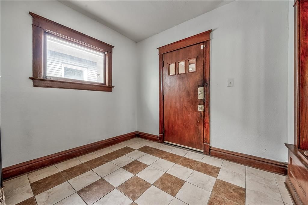 3219 E 28th Street — photo 5