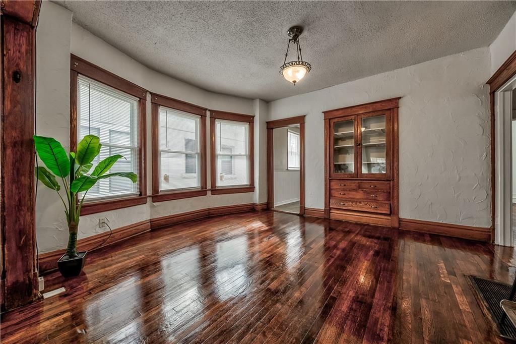 3219 E 28th Street — photo 10