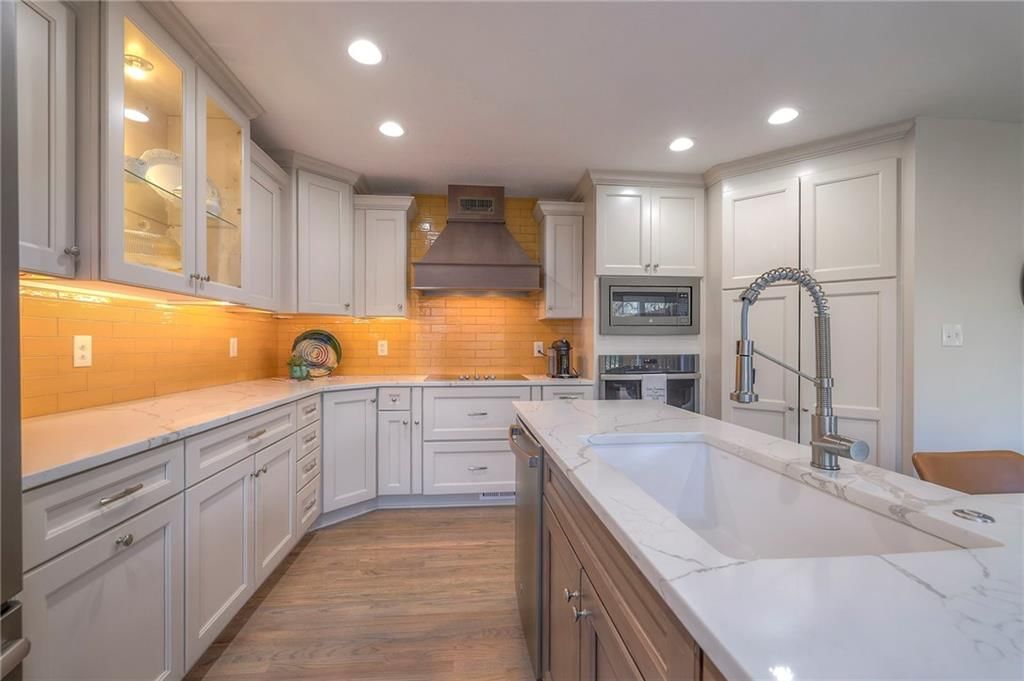 264 NE Edgewater Drive — photo 15