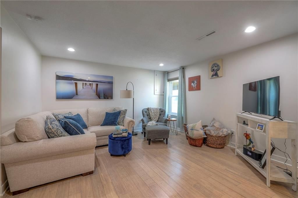 264 NE Edgewater Drive — photo 20