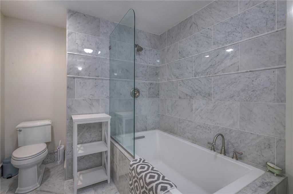 264 NE Edgewater Drive — photo 30