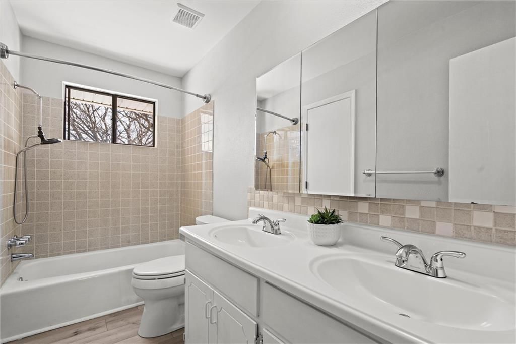 522 Walnut Street — photo 15