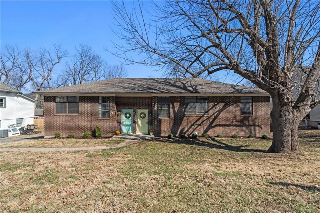 217-219 Emerson Avenue, Bonner Springs, KS