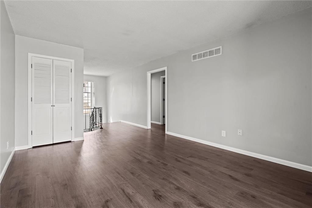 217-219 Emerson Avenue — photo 24