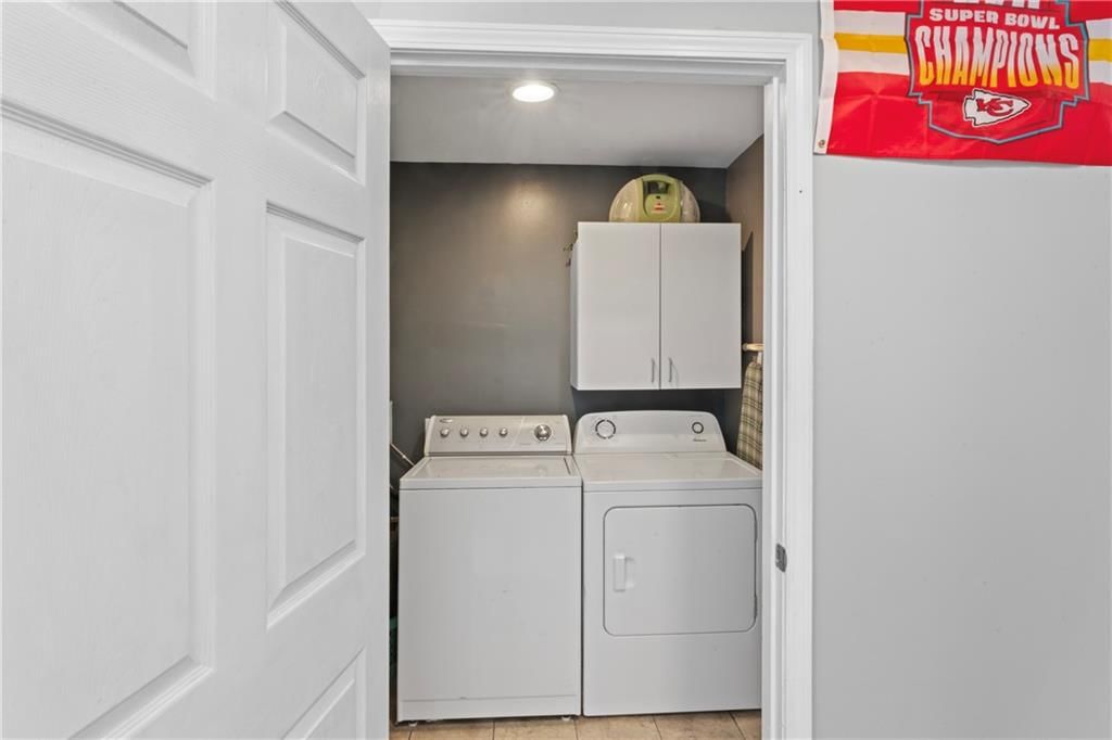 305 E 22ND Terrace — photo 34