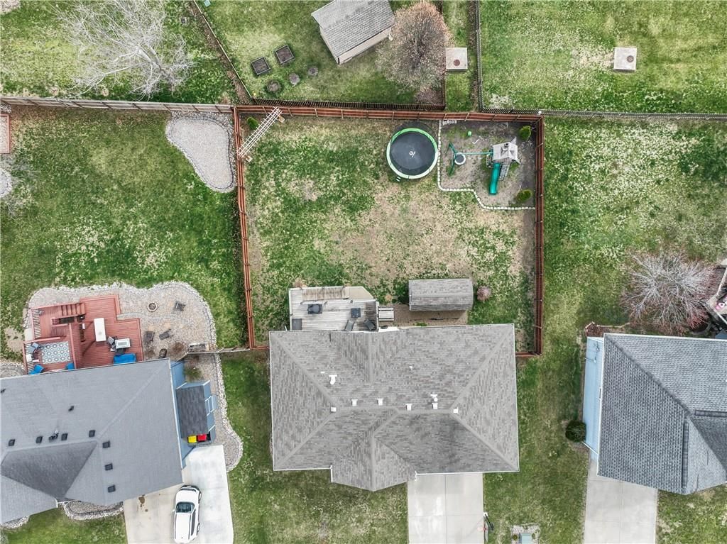 305 E 22ND Terrace — photo 41