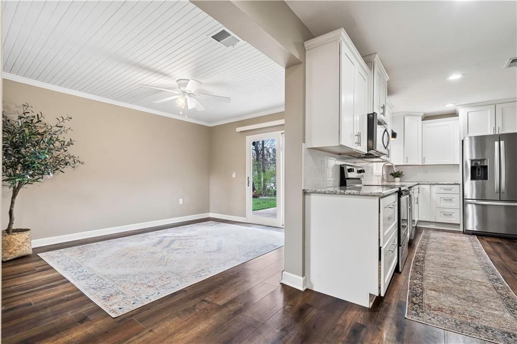 7537 Booth Drive — photo 20