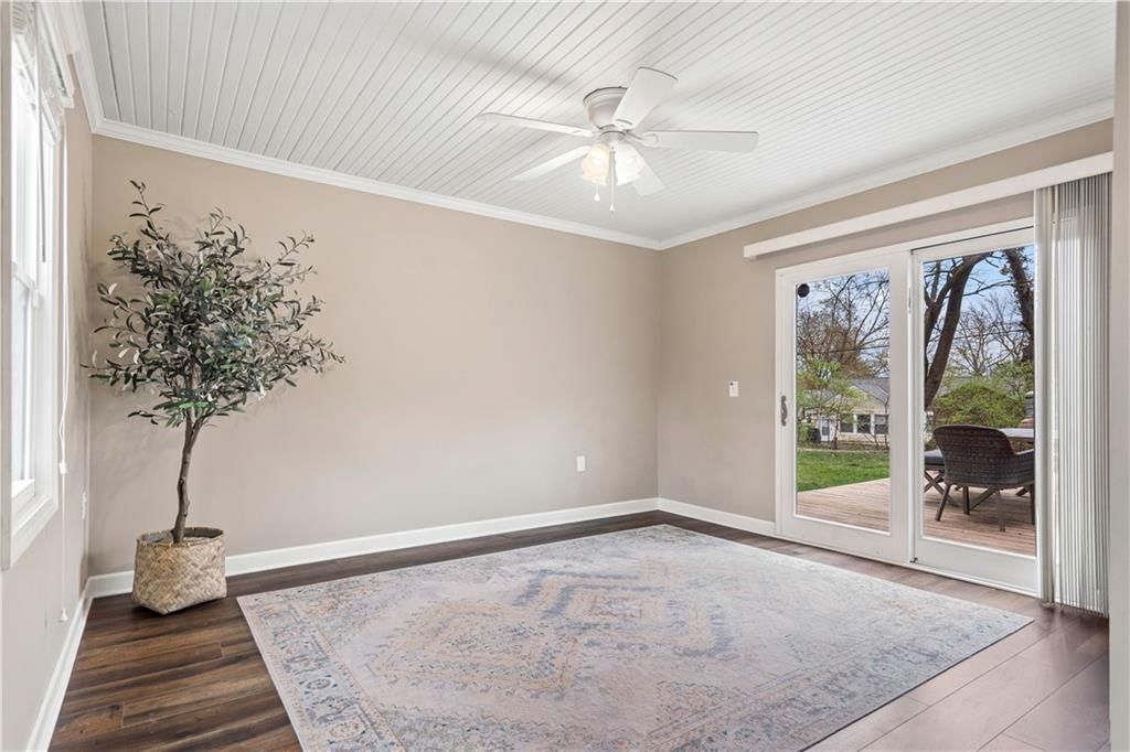 7537 Booth Drive — photo 23