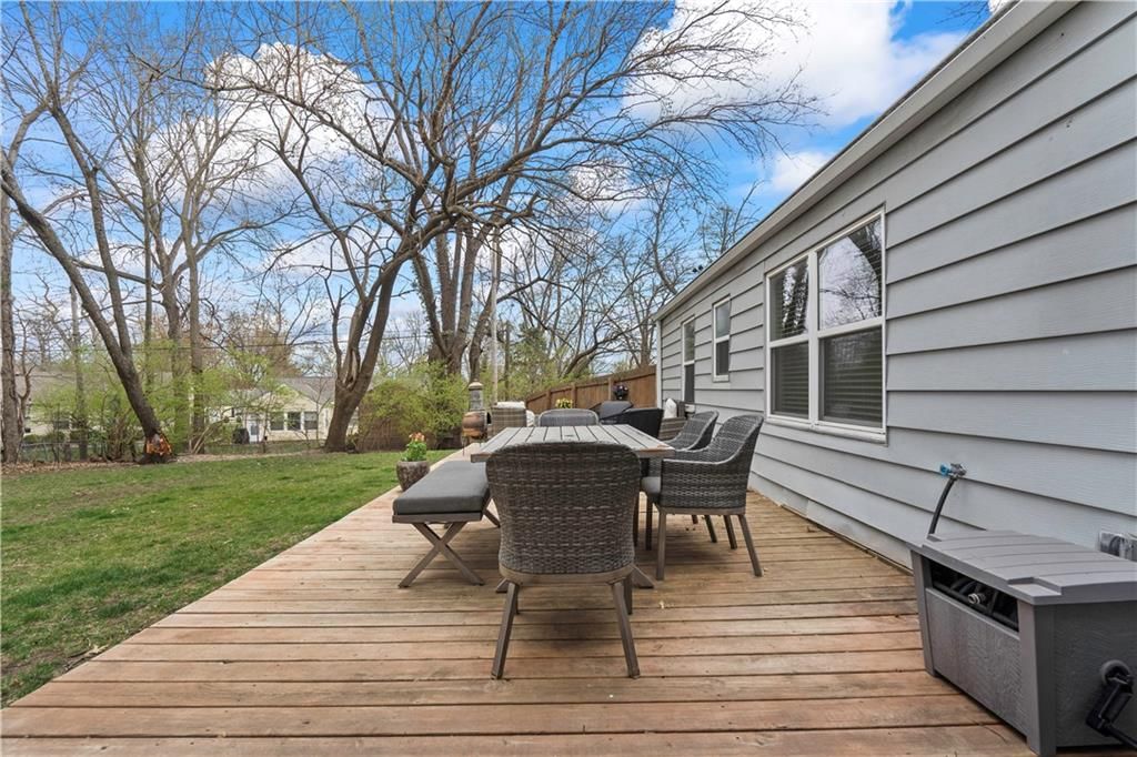 7537 Booth Drive — photo 35