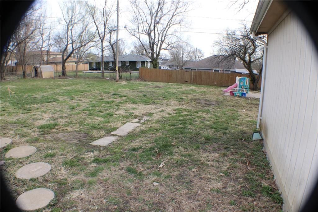 503 E Lucy Street — photo 35