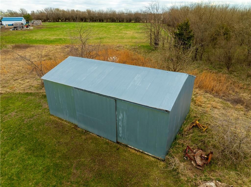 2387 N 1100 Road — photo 42