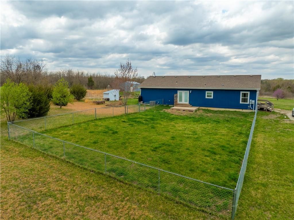 2387 N 1100 Road — photo 45