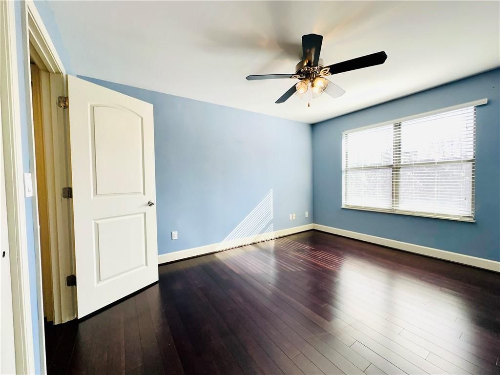 920 Washington Street — photo 11