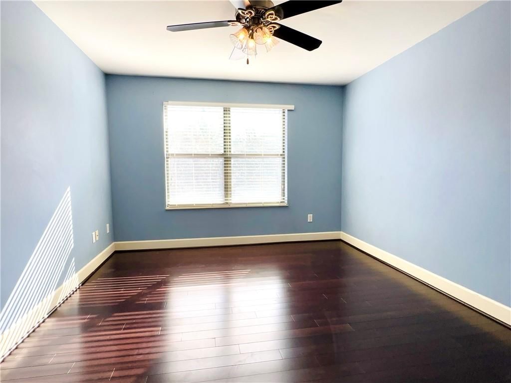 920 Washington Street — photo 12