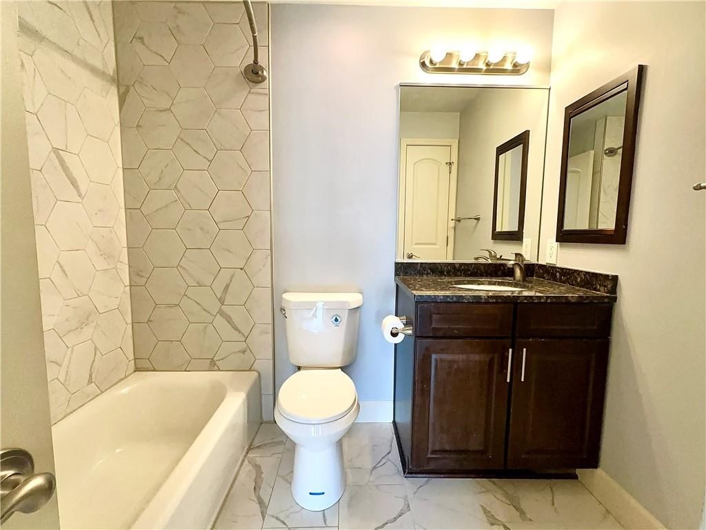 920 Washington Street — photo 13