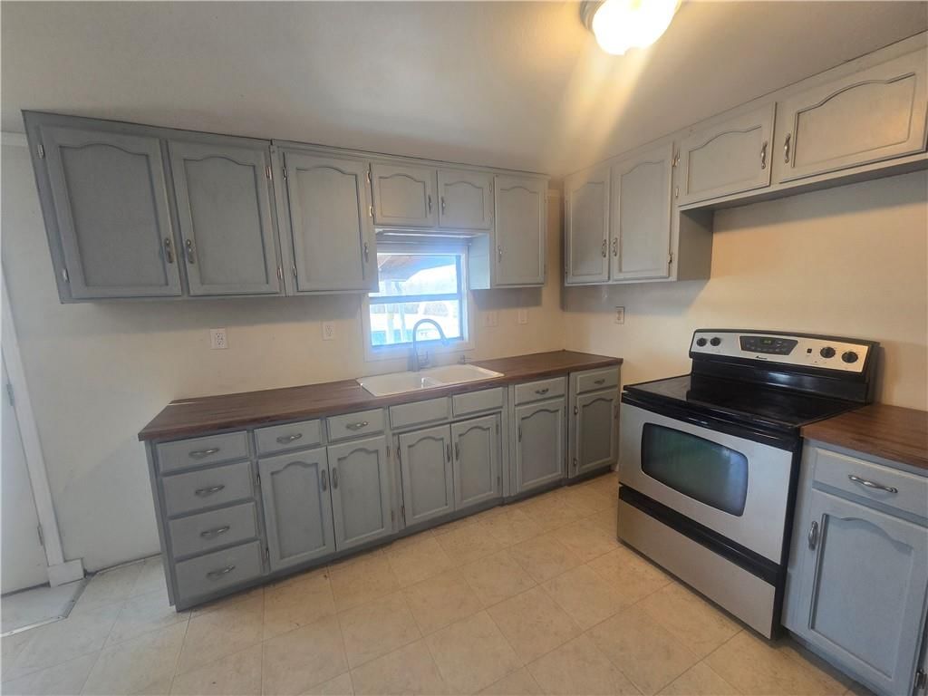 1645 Cardinal Drive — photo 16