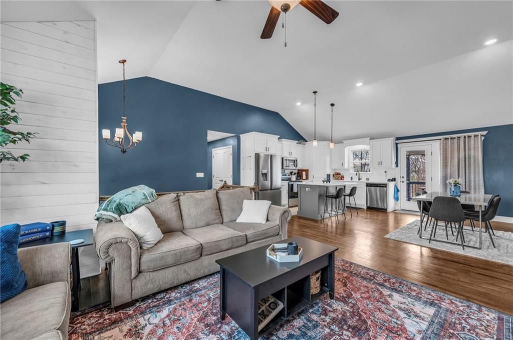 556 Dolinger Court — photo 6