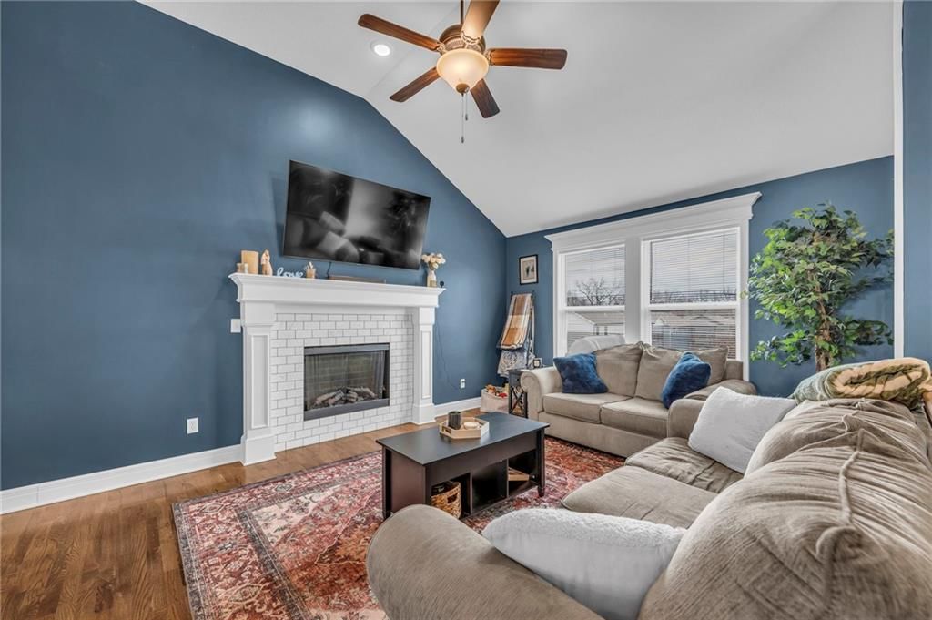 556 Dolinger Court — photo 8