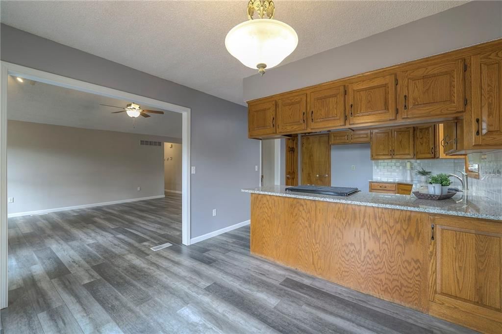 12465 S ELLSWORTH Street — photo 8