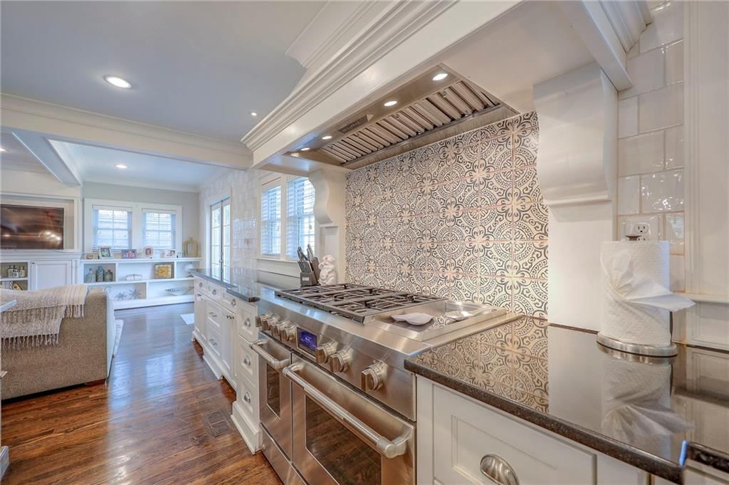 414 W 58th Street — photo 14