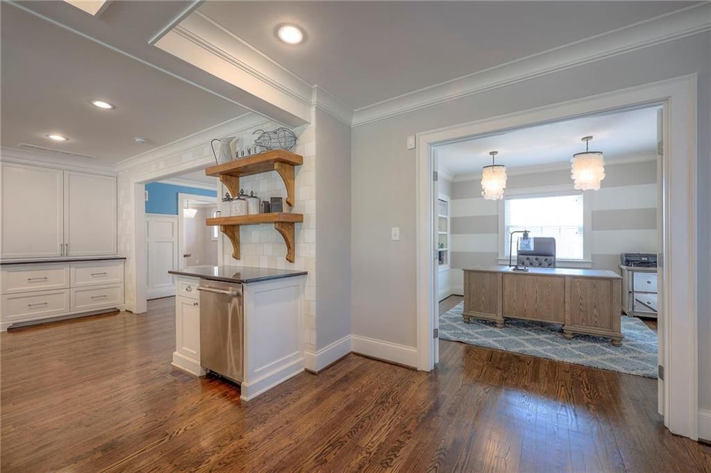 414 W 58th Street — photo 18