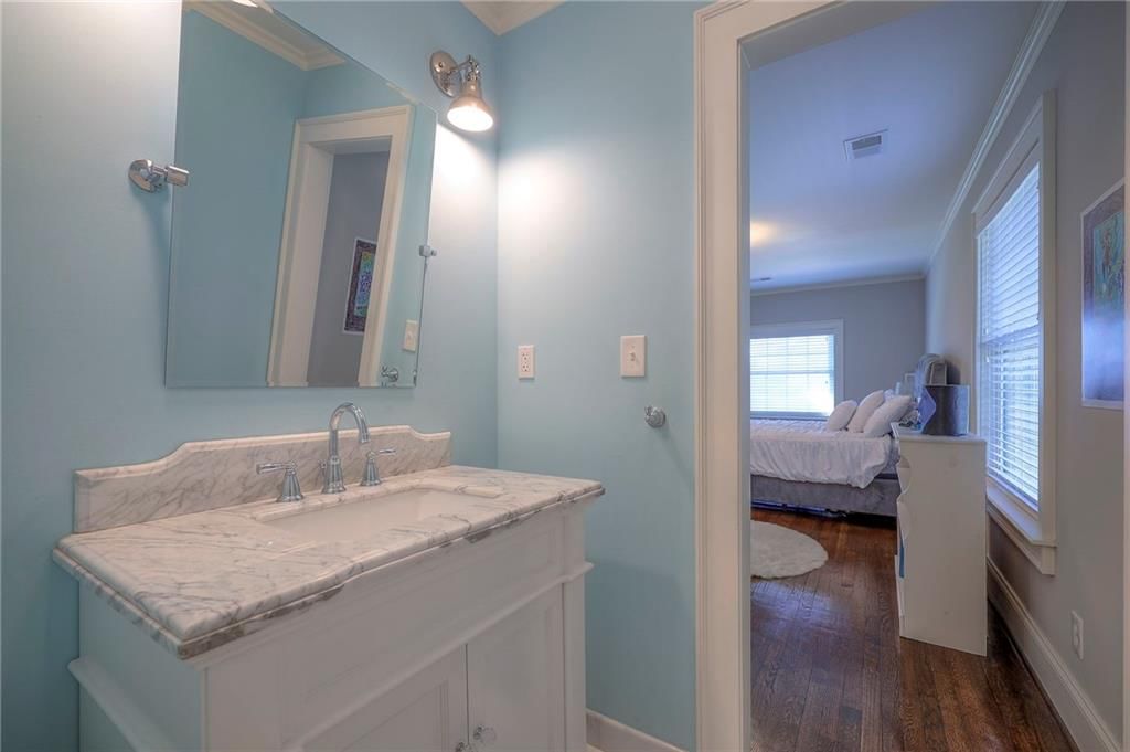 414 W 58th Street — photo 32