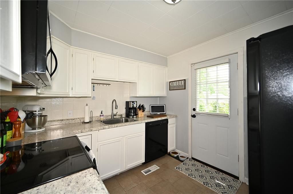 501 W 86TH Street — photo 5