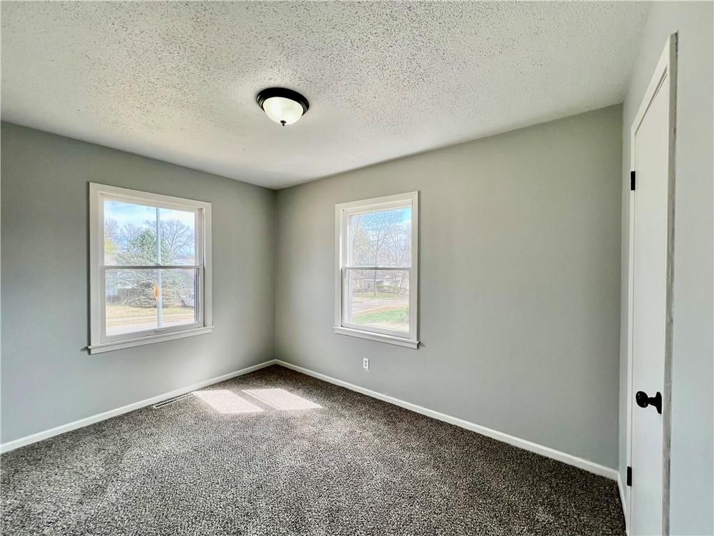 208 N Jennings Road — photo 11
