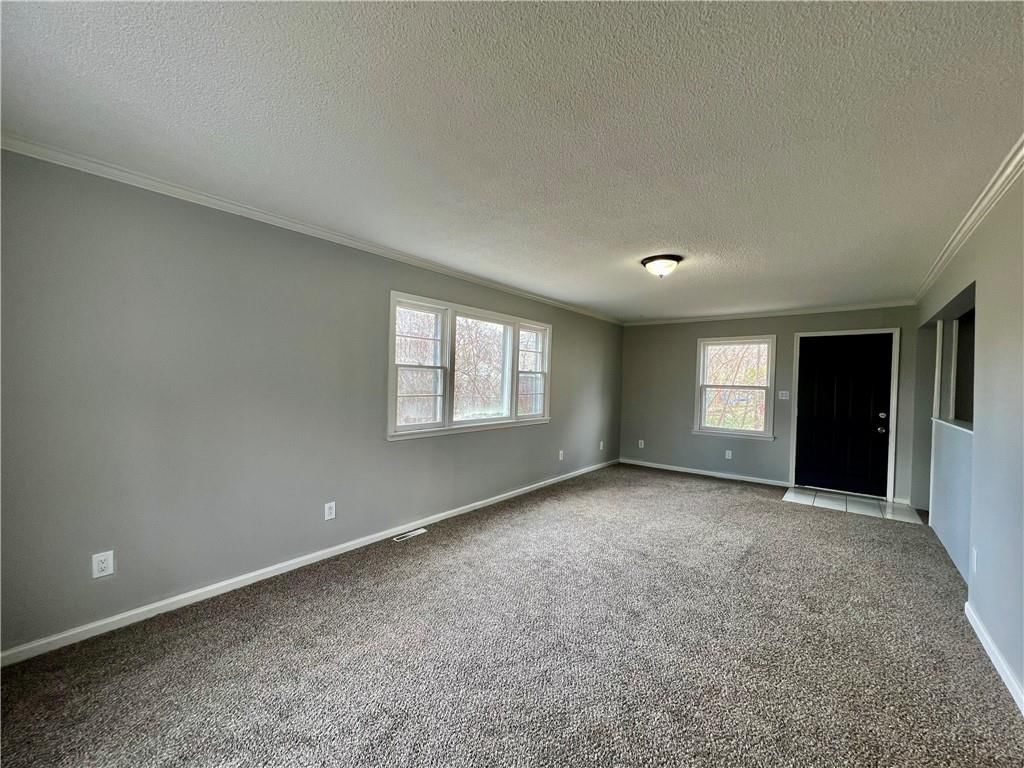 208 N Jennings Road — photo 6
