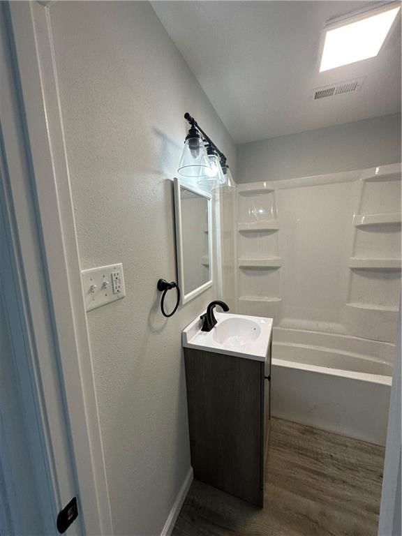 106 N Mattie Street — photo 8