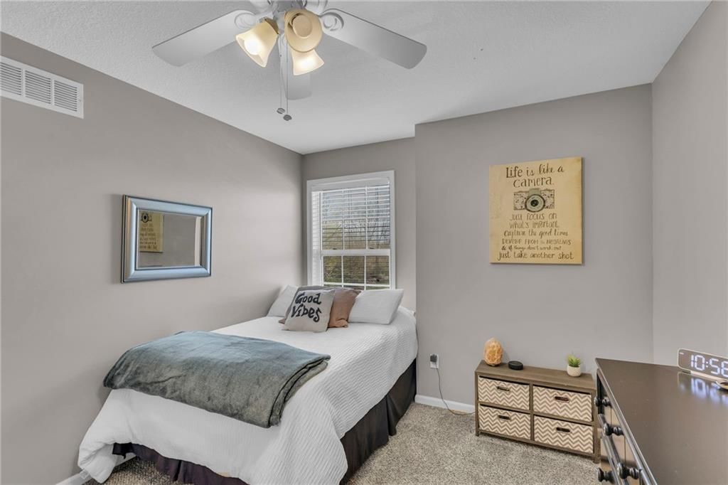 18517 Butternut Street — photo 10