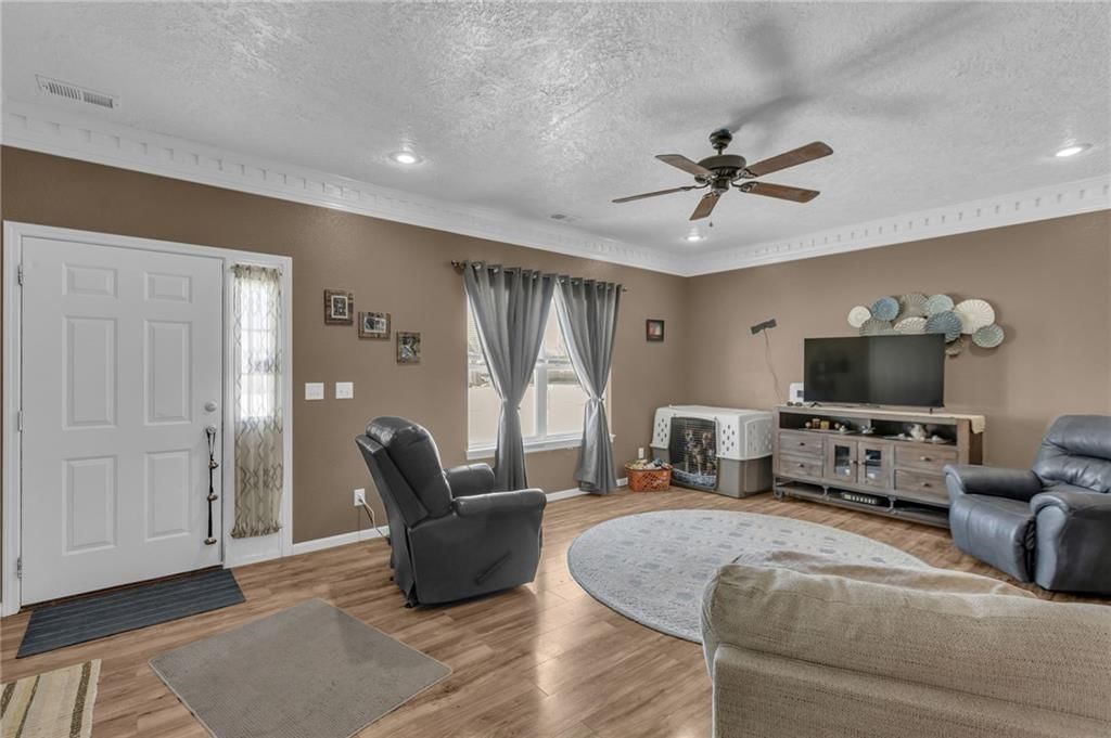 518 S Wilson Street — photo 4