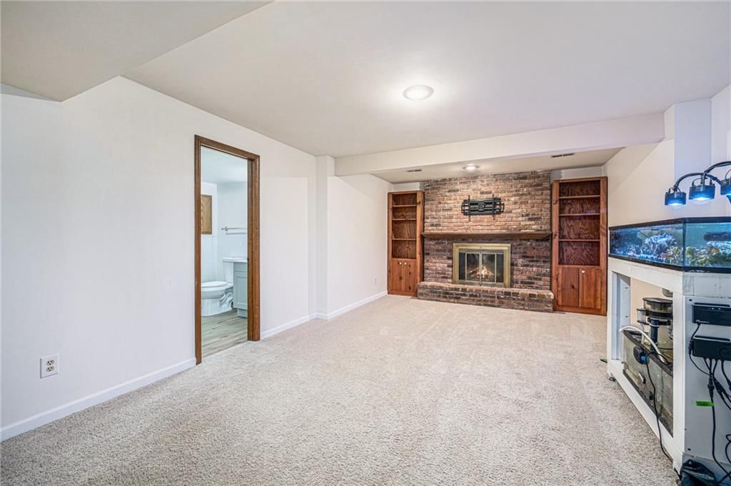 514 Meadowcrest Court — photo 18