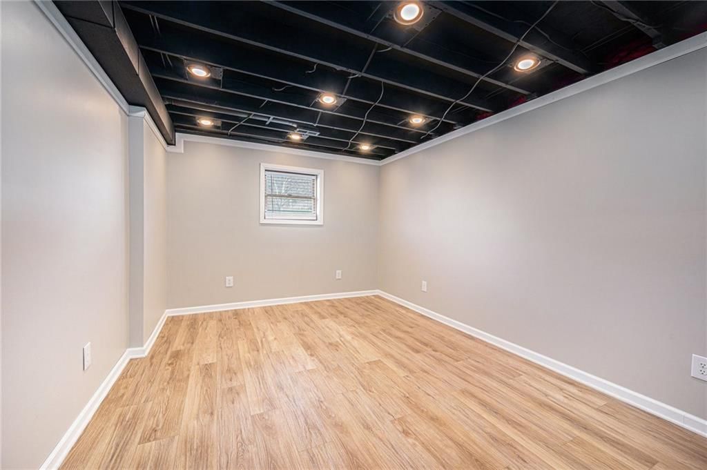 514 Meadowcrest Court — photo 19