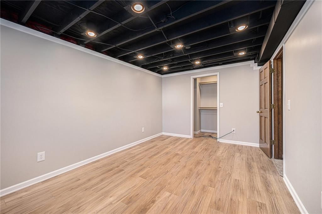 514 Meadowcrest Court — photo 20