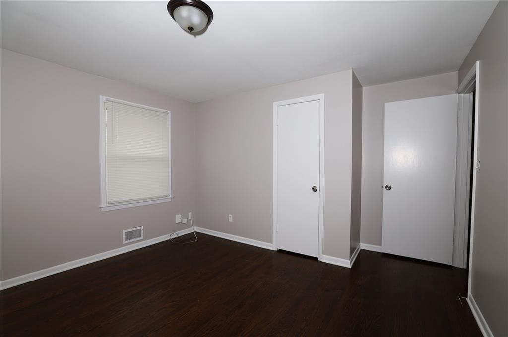 3807 E 72nd Terrace — photo 9