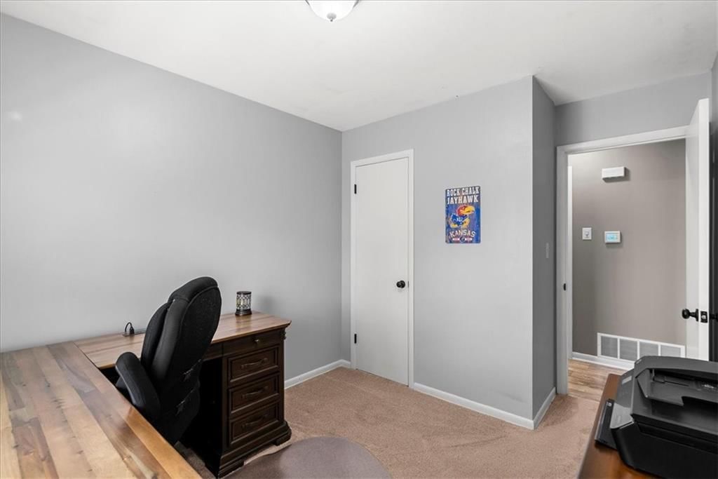 7721 W 95th Terrace — photo 13