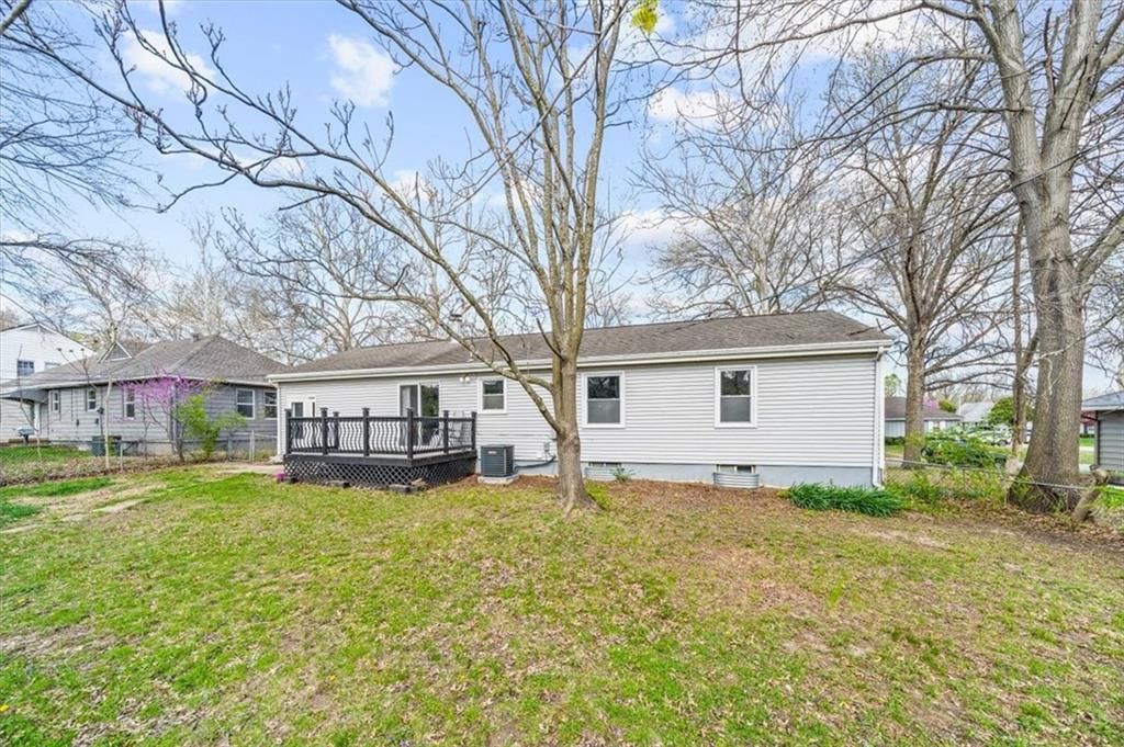 10012 McGee Street — photo 26