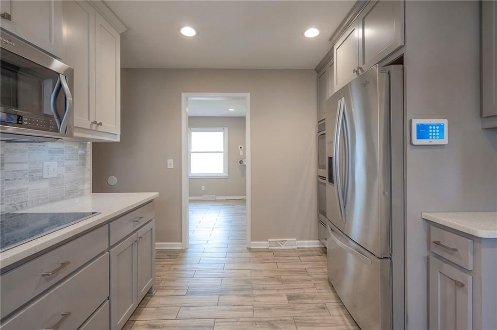 6606 NW Hilldale Drive — photo 14
