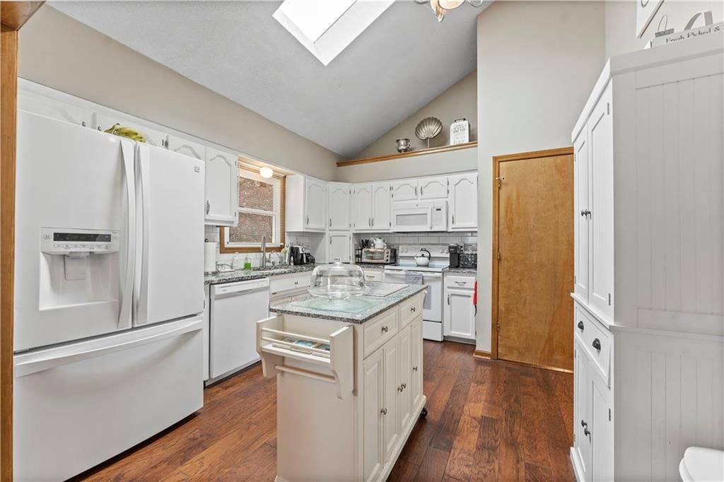 9710 NW 86th Street — photo 8