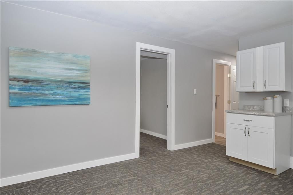 112 E Meadowbrook Lane — photo 31
