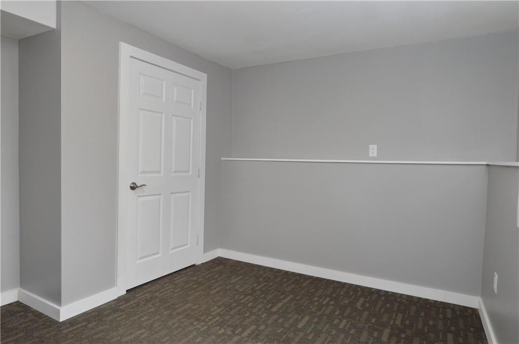 112 E Meadowbrook Lane — photo 34