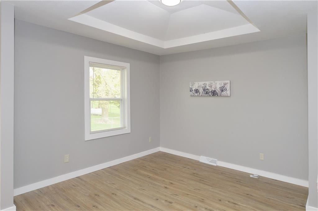 112 E Meadowbrook Lane — photo 10