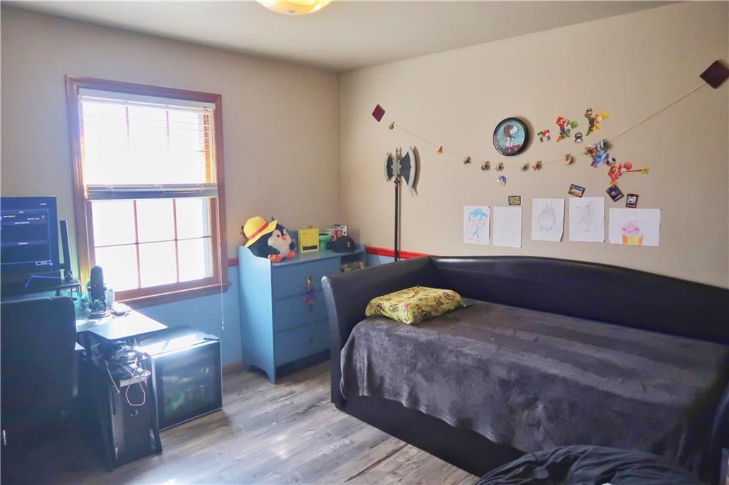 8537 Greenwood Lane — photo 23