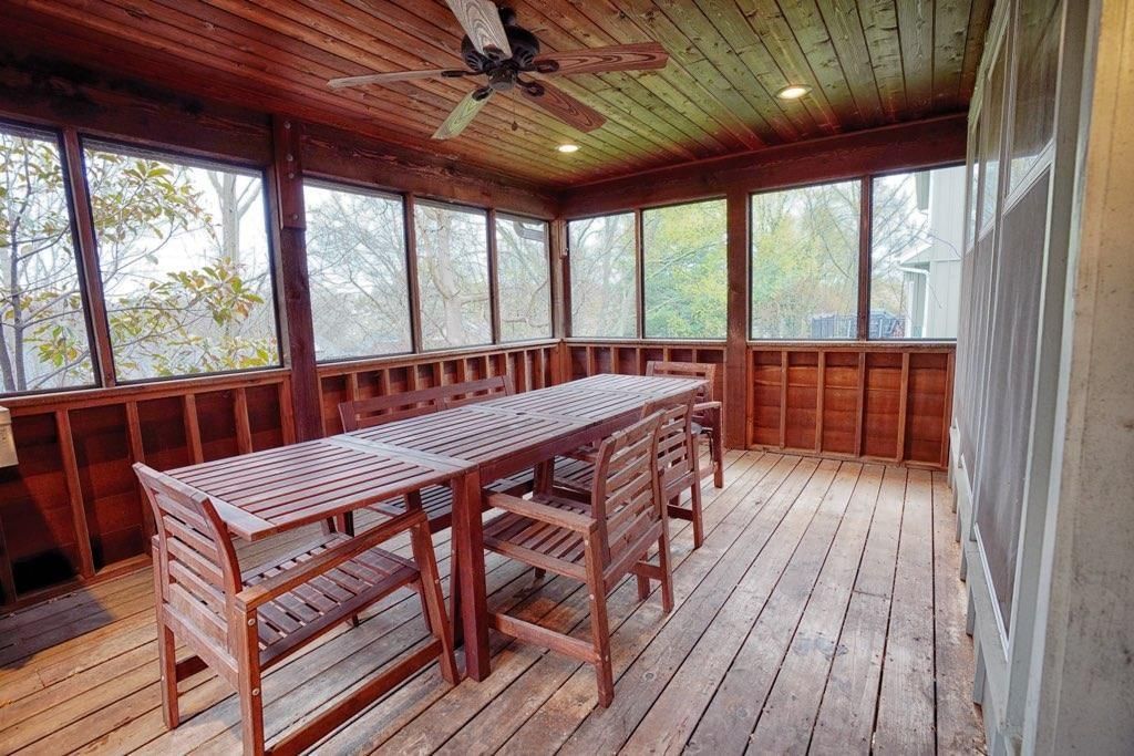 8537 Greenwood Lane — photo 5