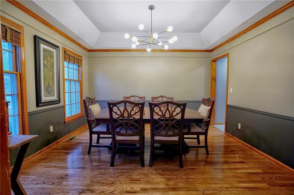 8537 Greenwood Lane — photo 10